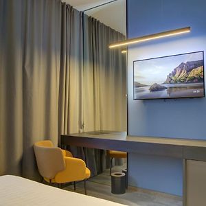 Deluxe Double or Twin Room Balcony